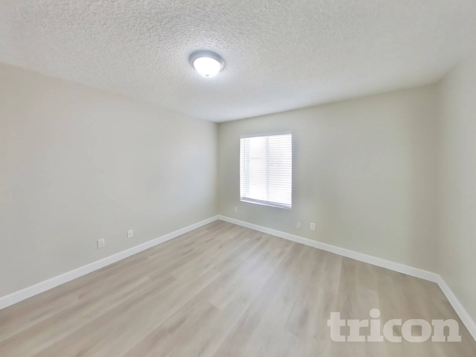 Building Photo - 10221 W Turney Ave