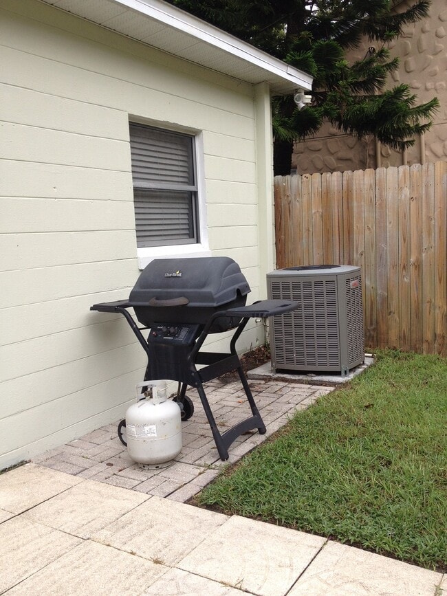 Building Photo - 3009 Oberlin Ave