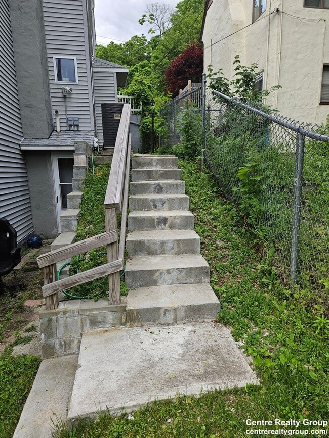 Building Photo - Amazing value two bedroom in Brookline