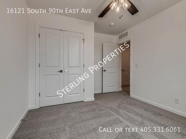 Building Photo - 16121 S 90th East Ave
