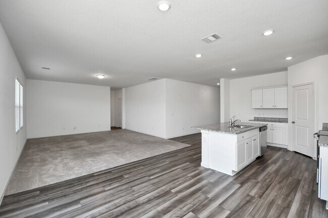 Building Photo - 4910 Highland Spgs Dr