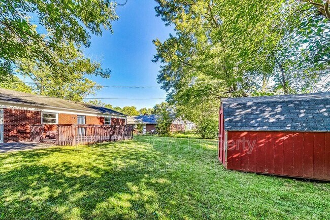 Building Photo - 3541 N Wittfield St