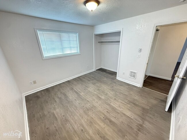 Building Photo - 310 W Pierce St