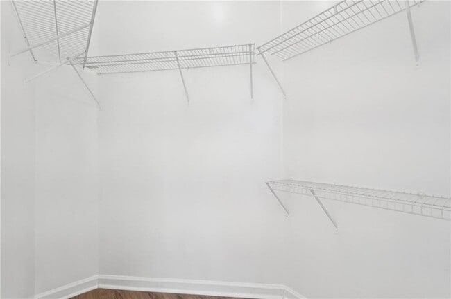 Building Photo - 2596 Bates St SE