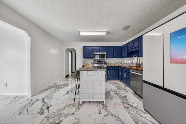 Building Photo - 4261 Valley Crest Dr