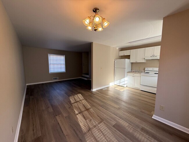 Building Photo - 100/102 Citation Ct