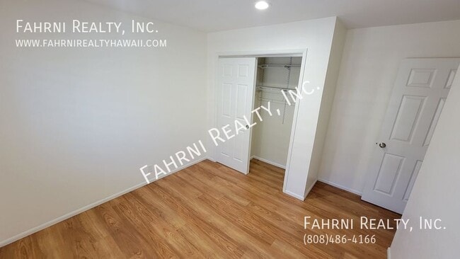Building Photo - 98-111 Lania Way-