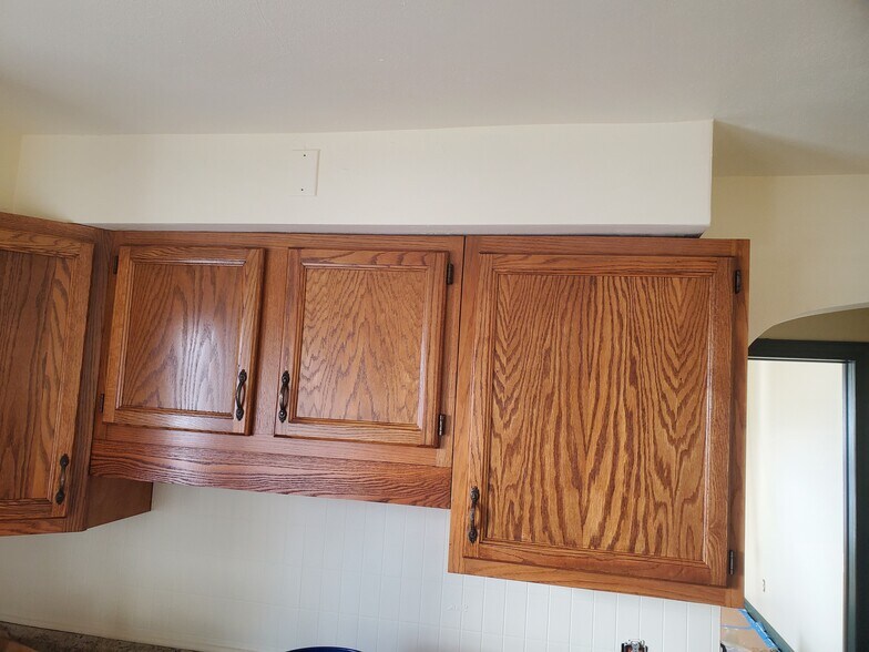 kitchen cupboards - 321 Odell Ave