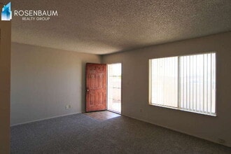 Building Photo - 1020 N Pueblo Dr