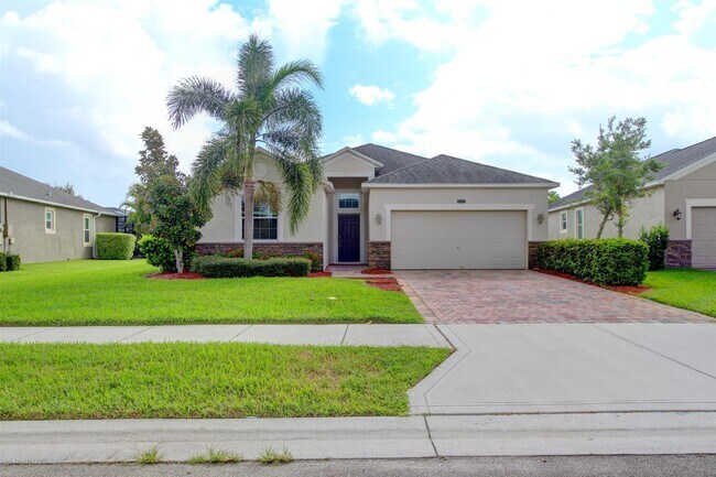 Building Photo - 5864 Trieda Dr