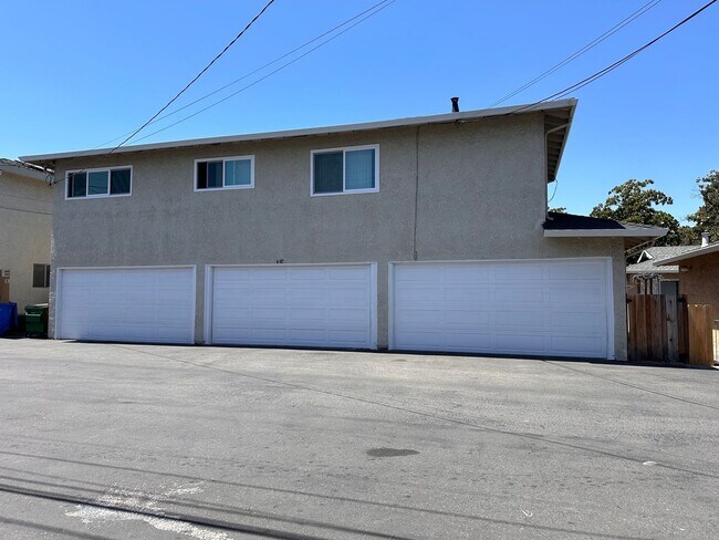 Building Photo - 460 Richfield Dr