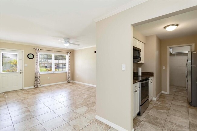 Building Photo - 3520 Aloha Dr