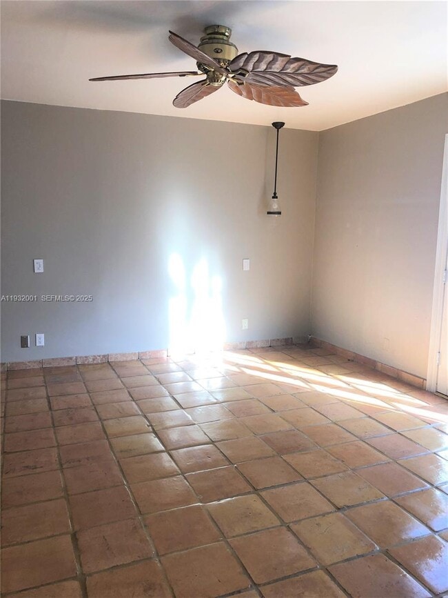 Building Photo - 1628 NE 4th Pl