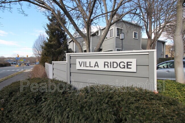 Building Photo - 1956 Villaridge Dr