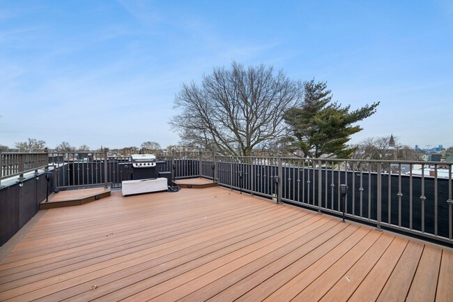 Building Photo - 46 Carlton Ave