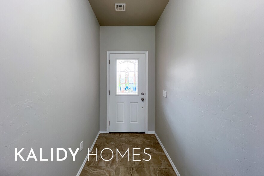 Building Photo - 2901 Cider Mill Ln