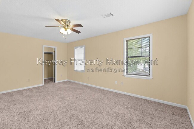 Building Photo - 3638 Karleen Rd