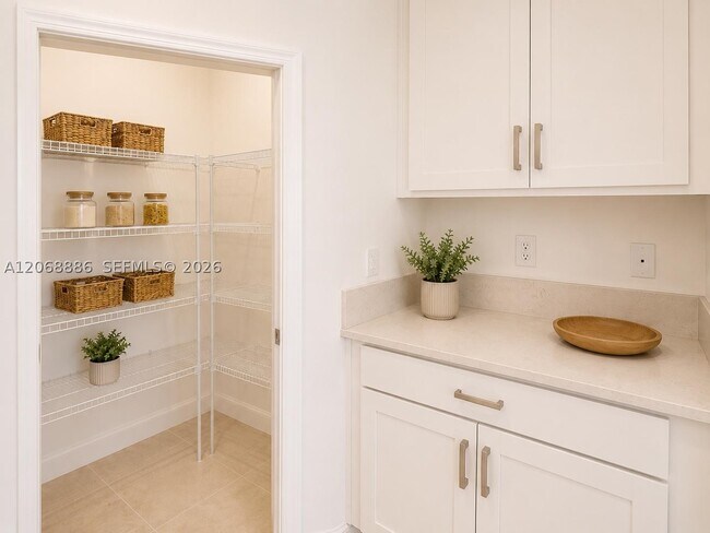 Building Photo - 10699 Wilgrove 10699