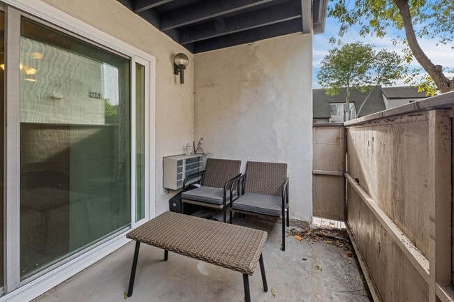 Building Photo - 1341 Caminito Gabaldon