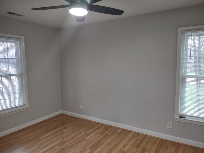 Building Photo - Move-In ready Home located in the Winterbr...