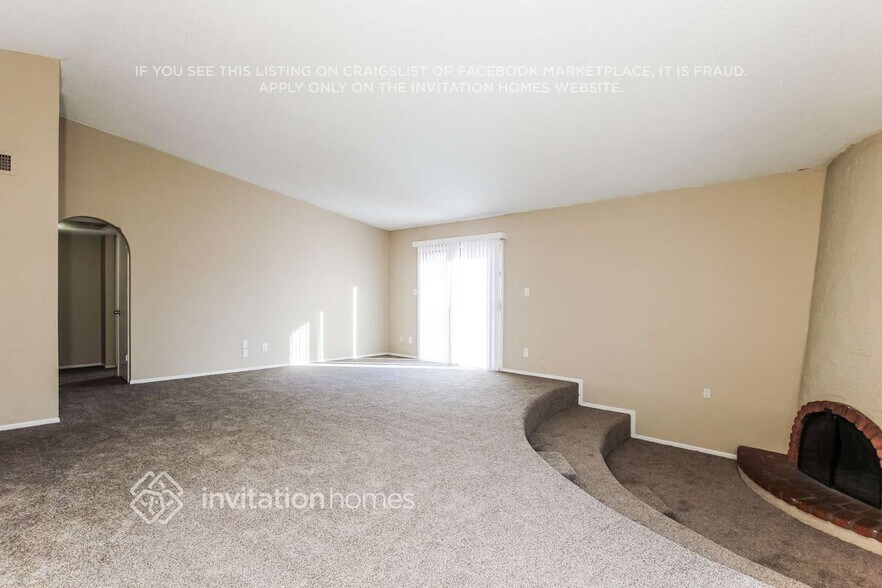 Building Photo - 9617 N 52nd Dr