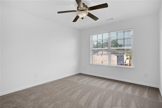 Building Photo - 1471 Leisure Lake Ln