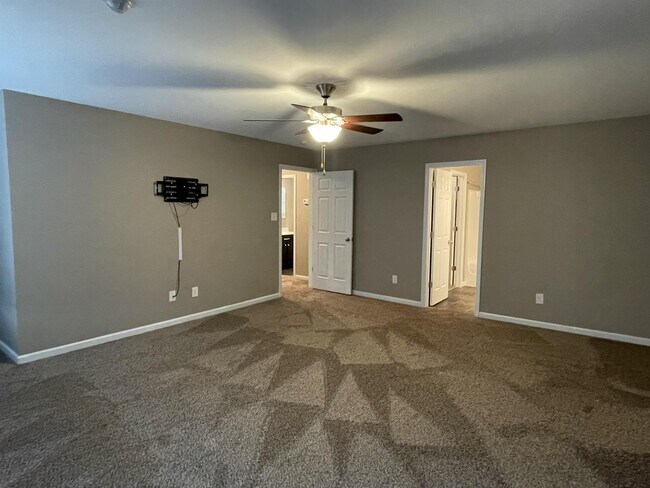 Building Photo - 8107 Cambridge Reserve Dr