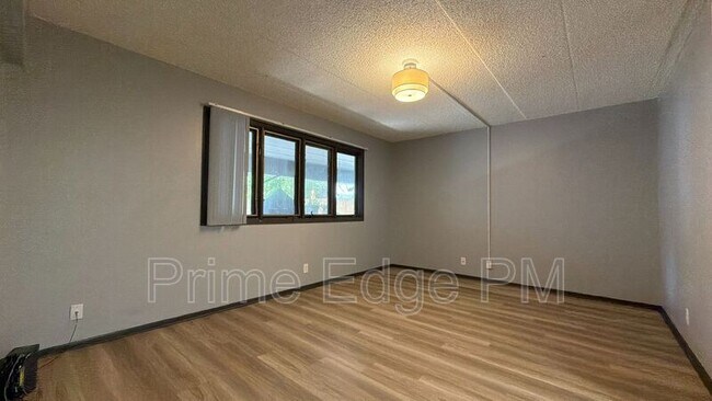 Building Photo - 2343 B St