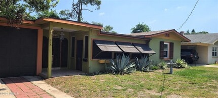 Building Photo - 315 Golf Blvd