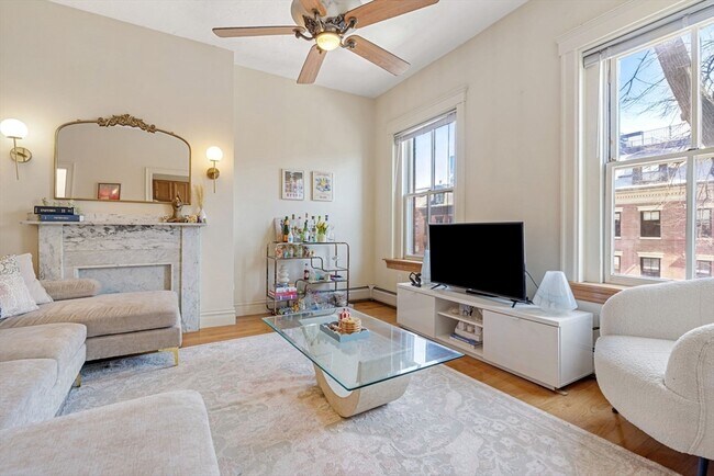 Building Photo - 70 Rutland St