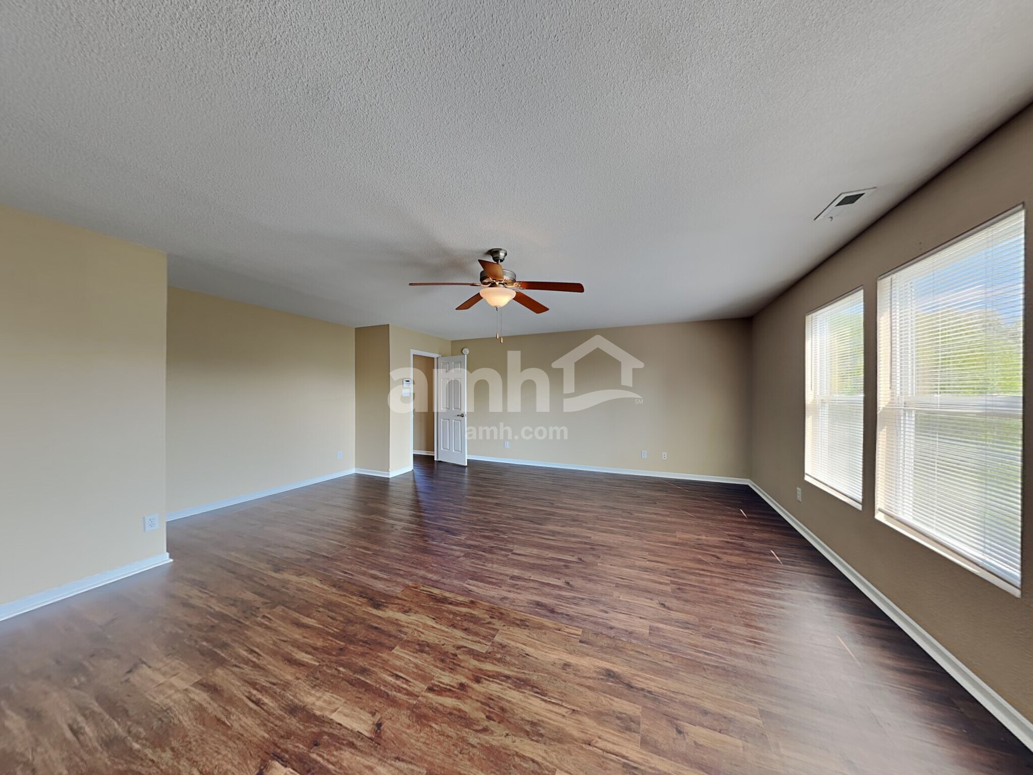 Building Photo - 7927 Newhall Way