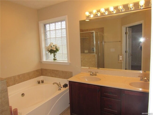 Building Photo - 3524 Claiborne Cir