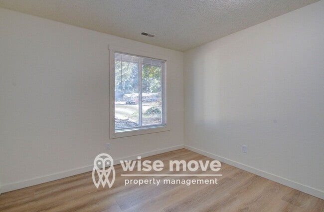 Building Photo - Newly Renovated 3 bedroom with HUGE yard
