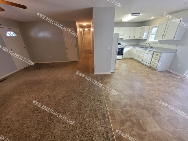 Building Photo - 11425 W 61st St