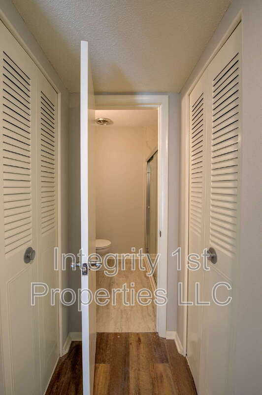 Building Photo - 2114 Swift St