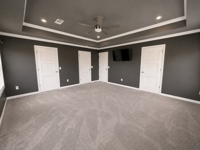 Building Photo - 40049 Back Nine Dr