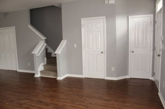 Building Photo - 3BR/2.5BA Townhome in Cobblestone Cove, Mo...