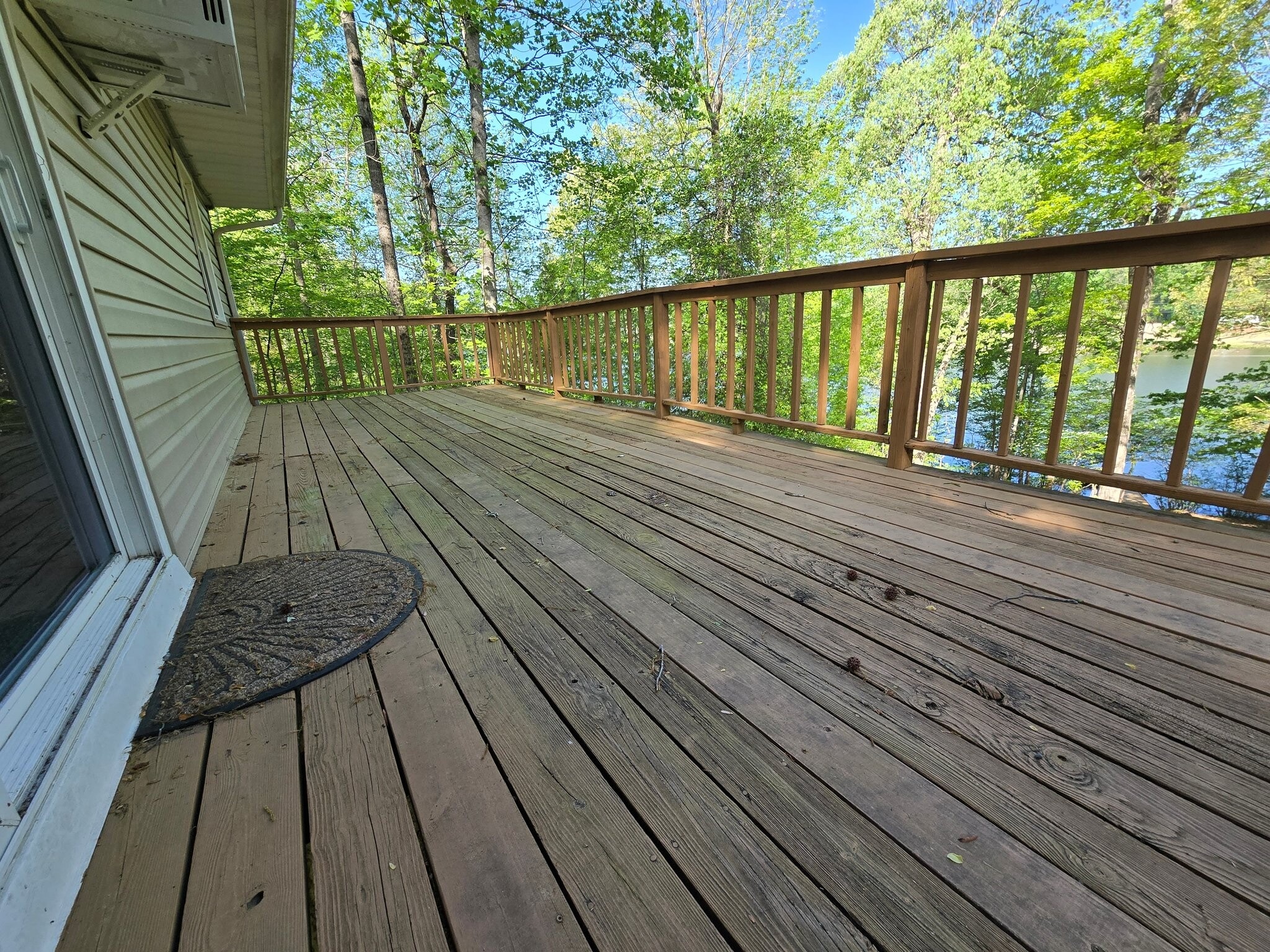 Building Photo - 6308 Lakeshore Dr