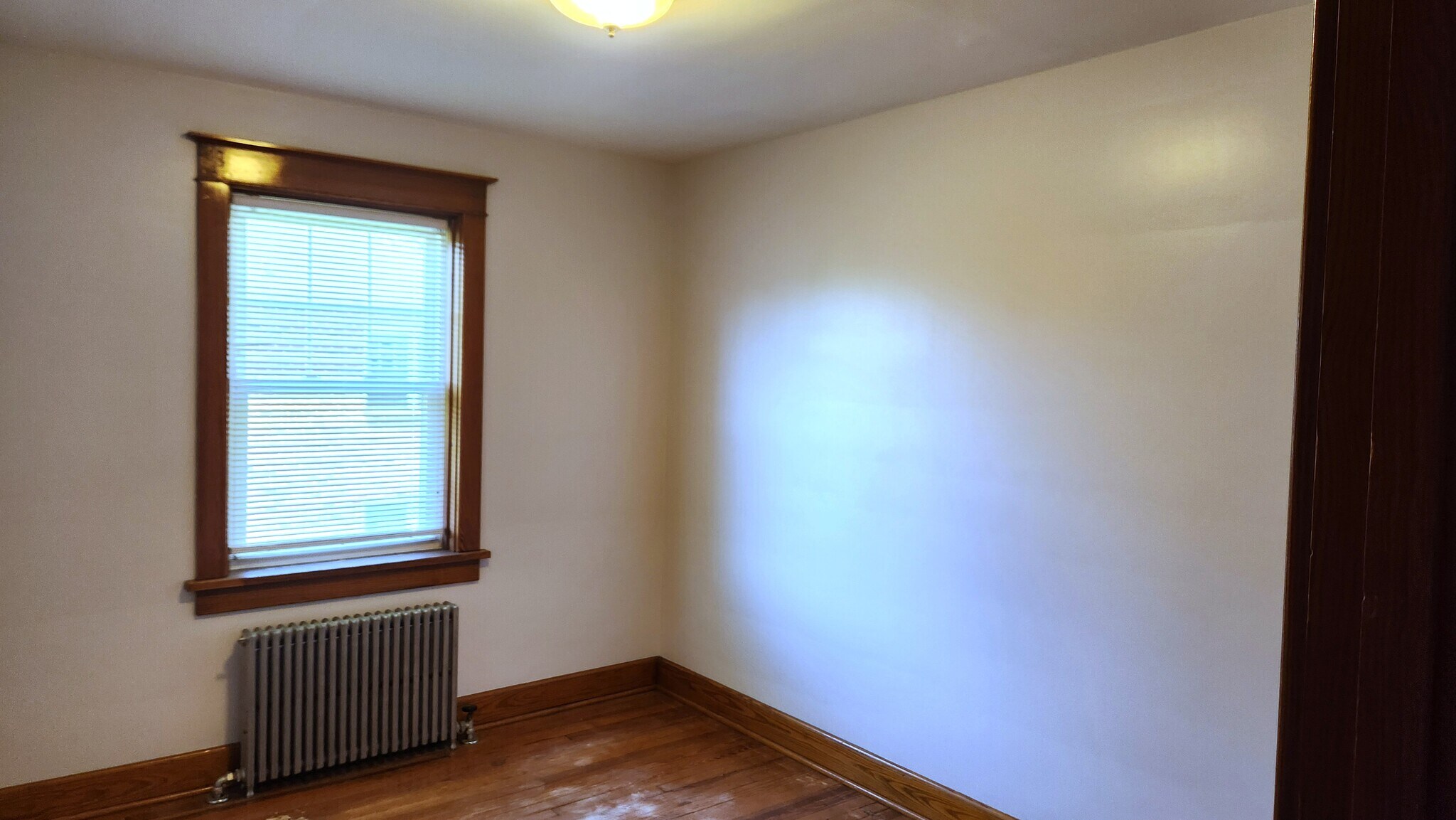 Building Photo - 26 W Areba Ave