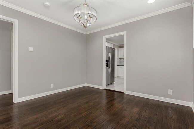 Building Photo - 570 Bondstone Dr