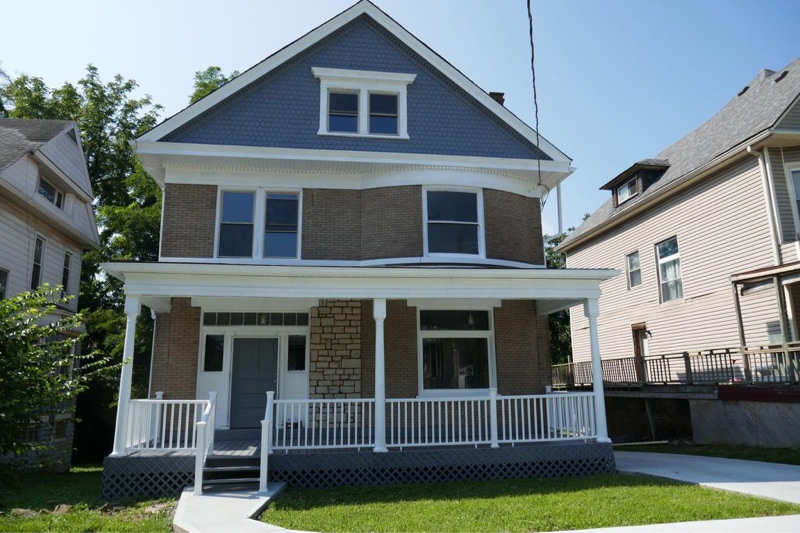 Building Photo - 875 Lexington Ave