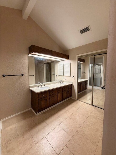 Building Photo - 12625 Memorial Dr