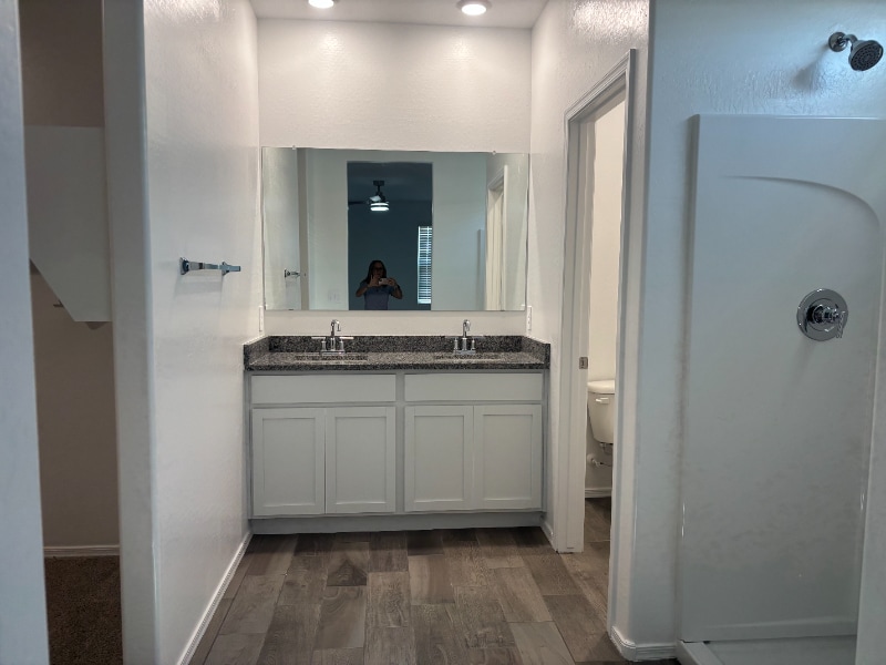 Building Photo - 28242 N Nealite Dr