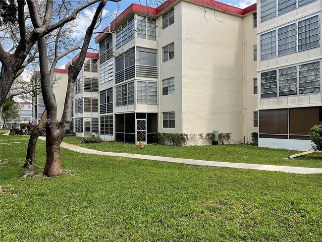 Building Photo - 3001 NW 48th Ave