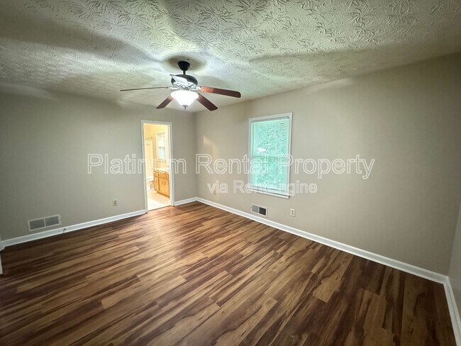 Building Photo - 3165 Arden Way SW