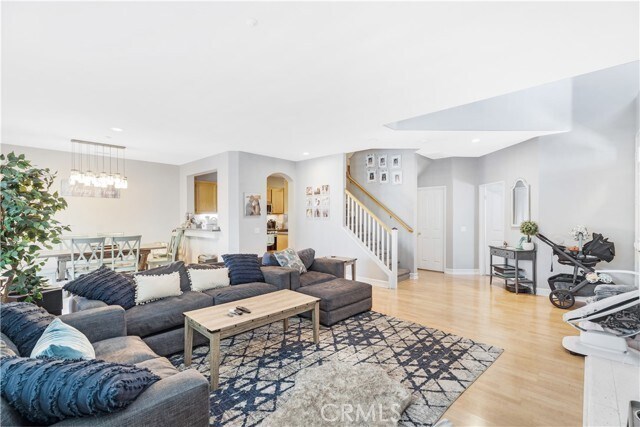 Building Photo - 12 Calle Viveza