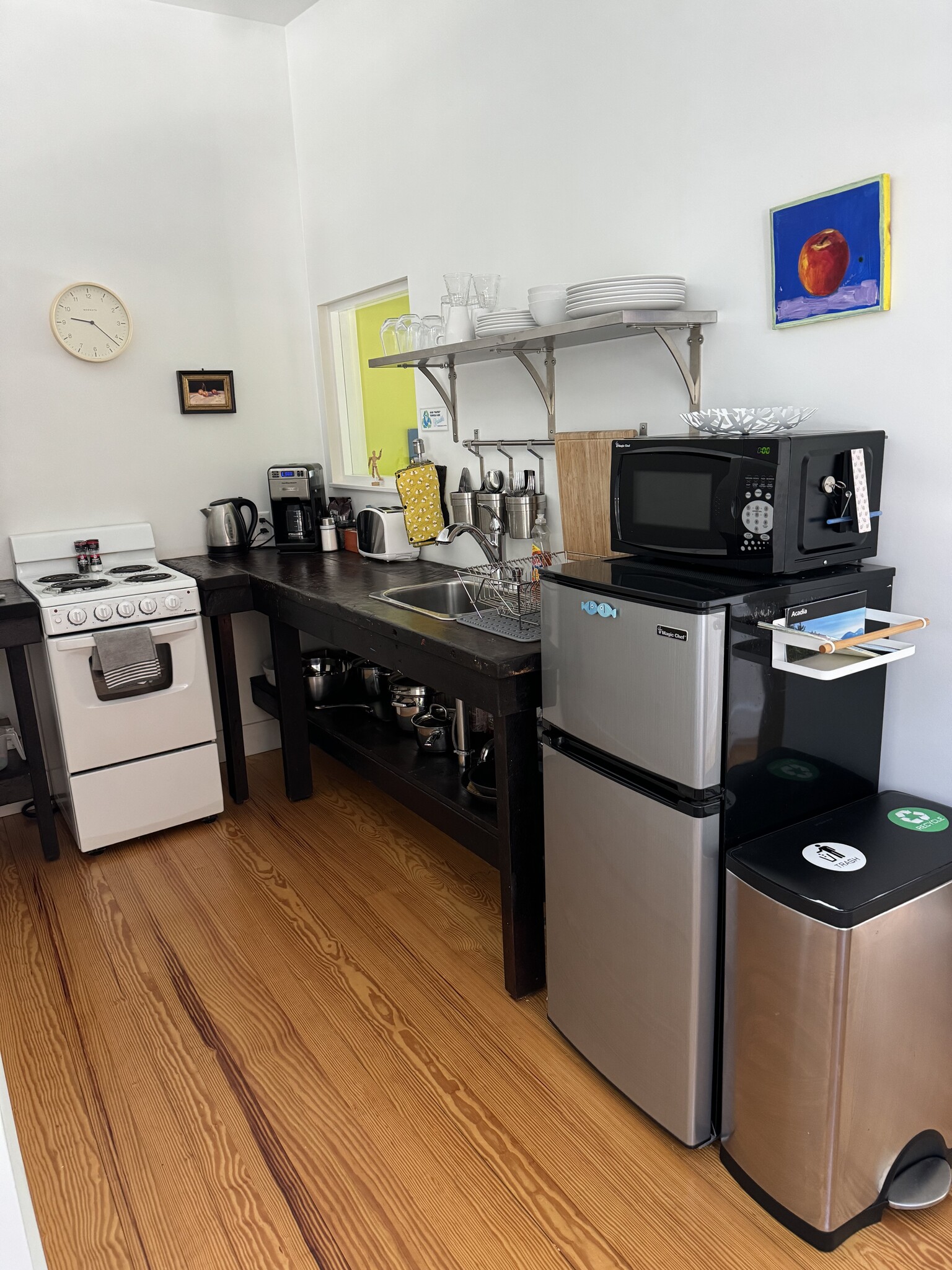 Kitchen (new, larger fridge) - 33 Atlantic St