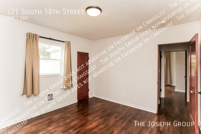 Building Photo - 121 S 58th St