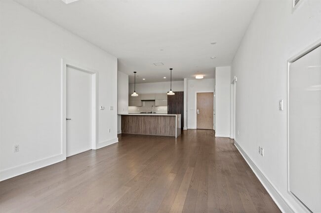 Building Photo - 9 Ave at Port Imperial