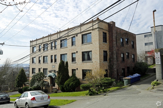 Primary Photo - Warren Cliff Apartments